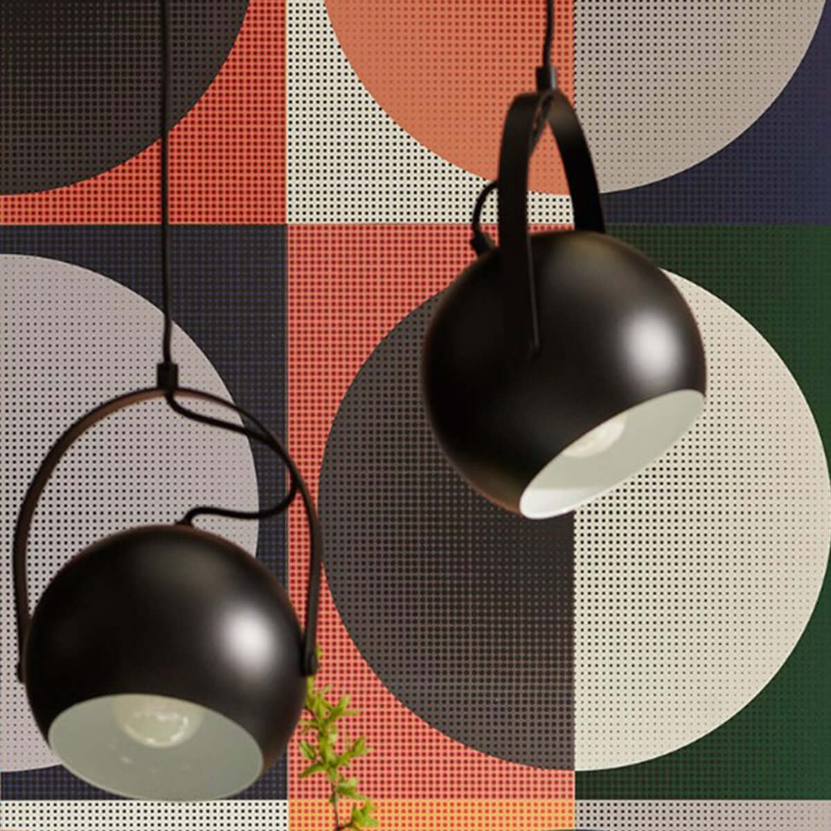 Метална окачена лампа с дръжка BALL 1354 65001 - черен I Мебели VOX