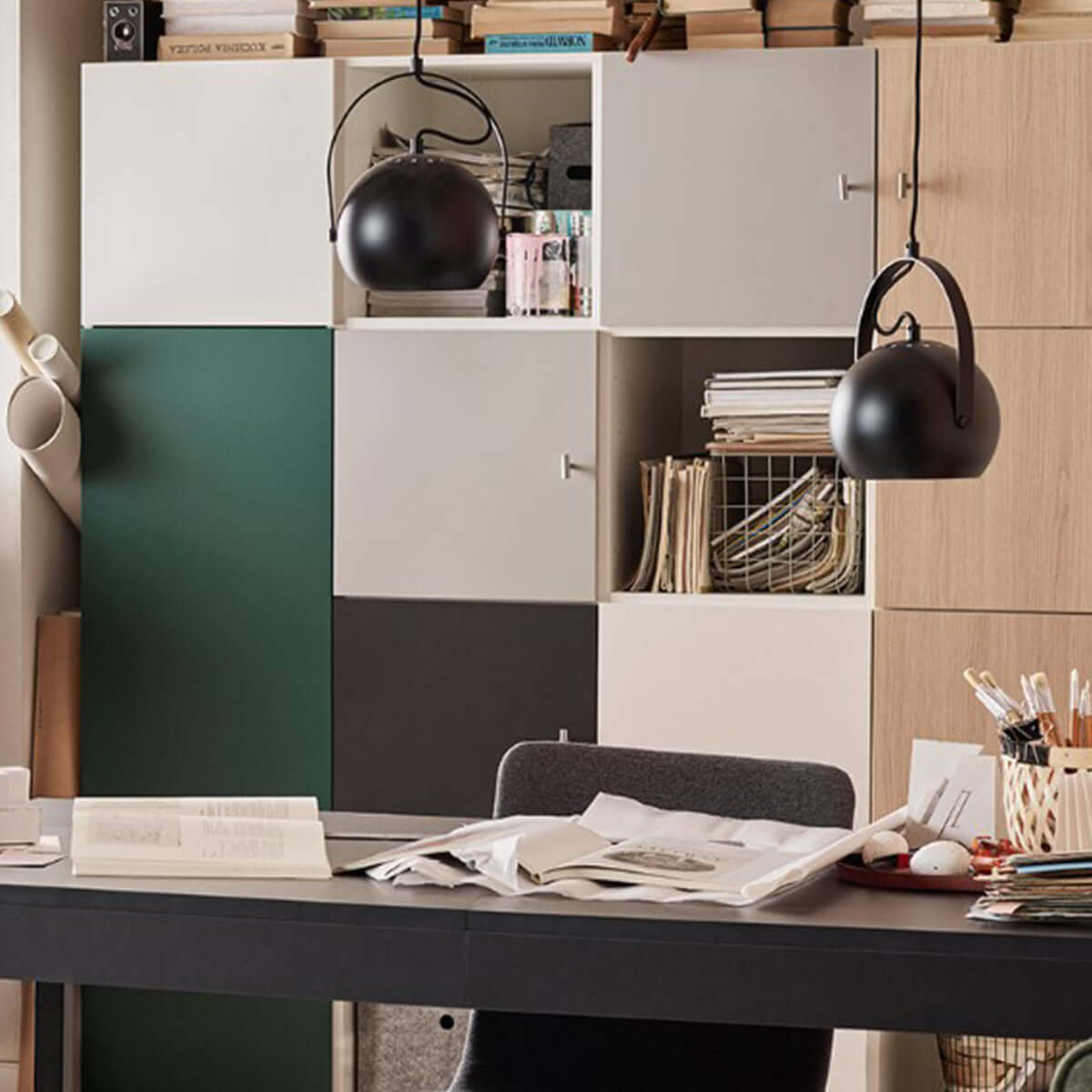 Метална окачена лампа с дръжка BALL 1354 65001 - черен I Мебели VOX