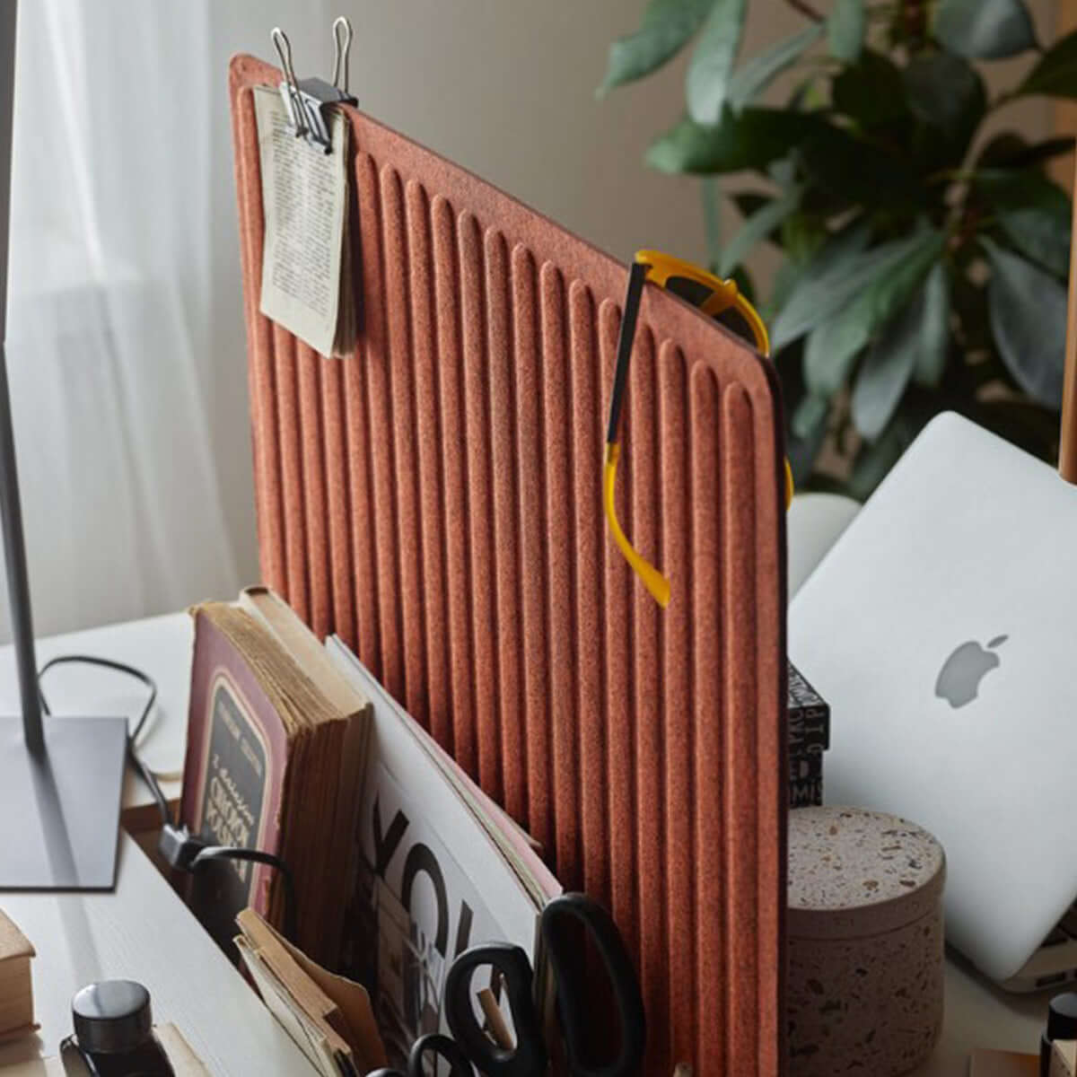 Разделител за бюро от филц с крачета 60 X 40 CALMO I Мебели VOX