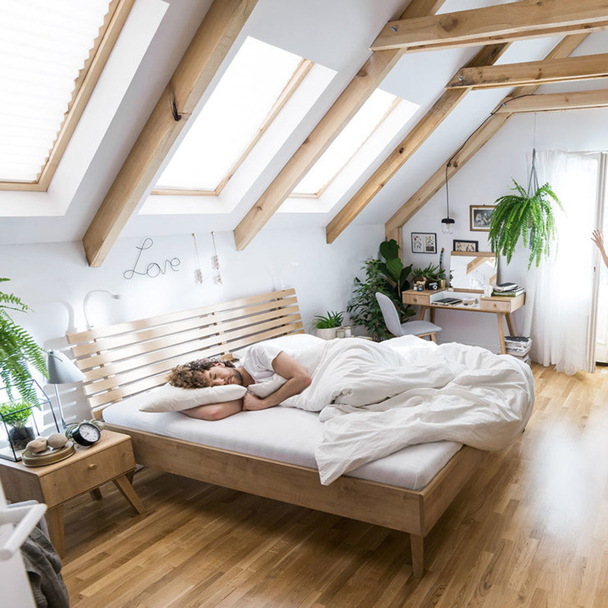 Спалня с панелна табла NATURE | Мебели VOX