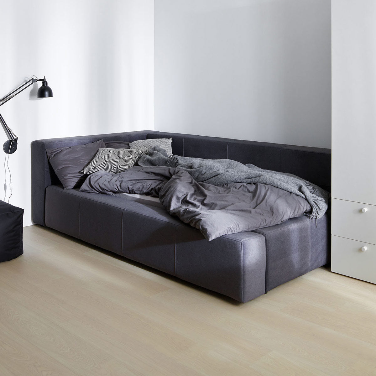 Тапицирано легло RELI | Мебели VOX