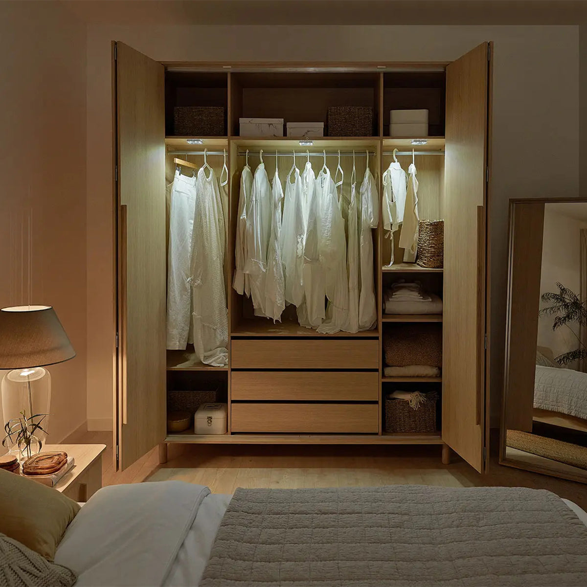 Спален комплект OMM | Мебели VOX