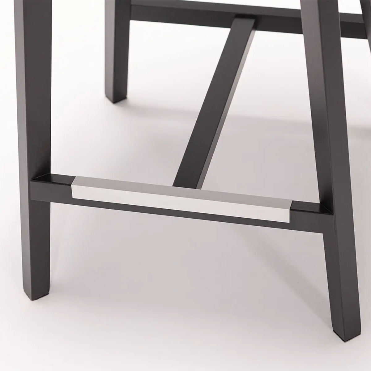 Бар стол KOMM | Мебели VOX