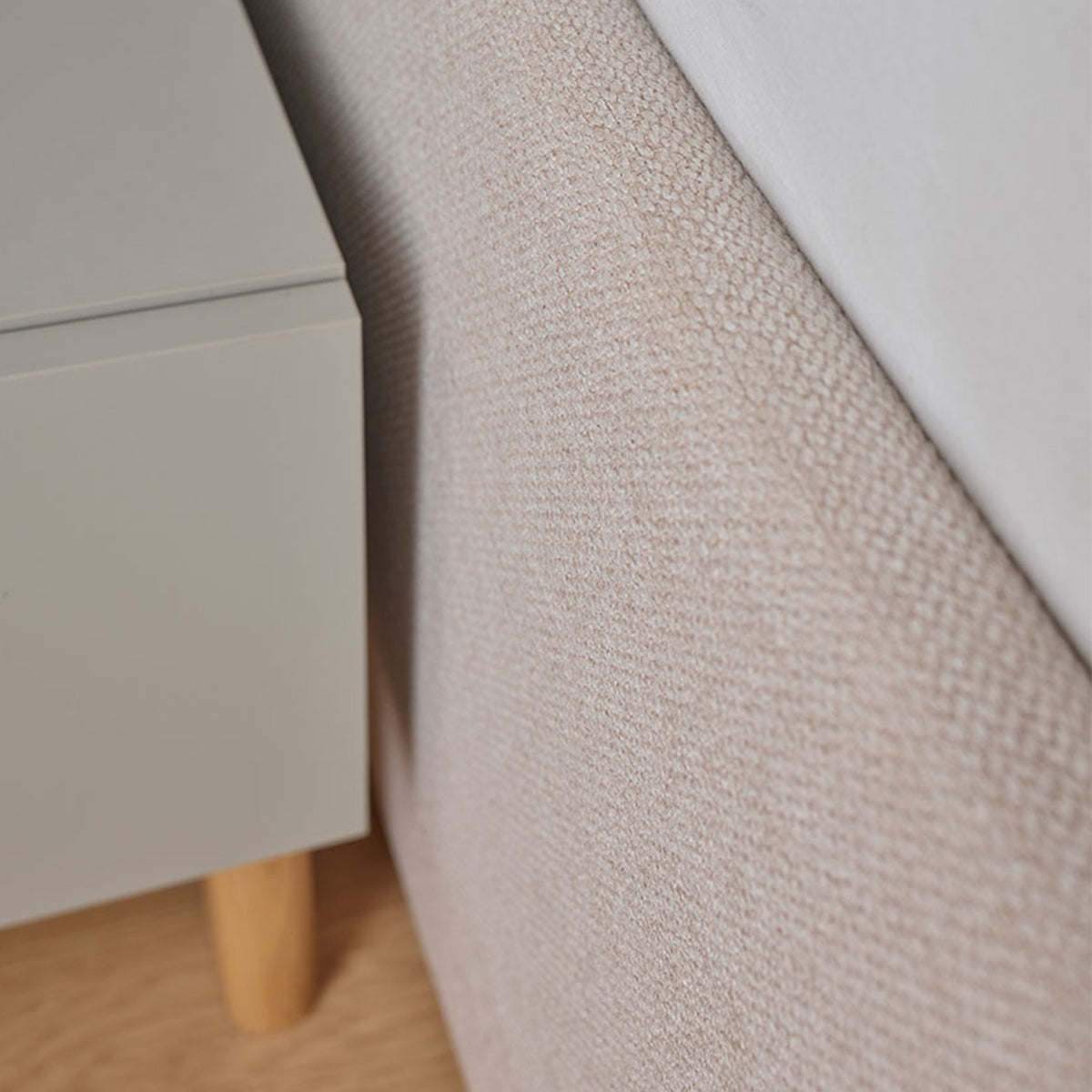 Тапицирано легло Quatro | Мебели VOX